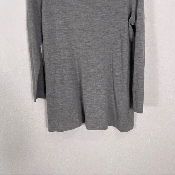 Eileen Fisher Grey Scoop Neck 100% Merino Wool Sweater - Picture 4 of 8